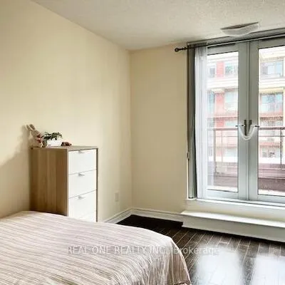 27,&nbsp;Rean, Bayview Village, Toronto