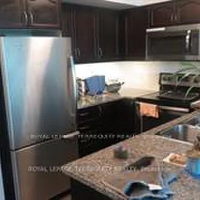25,&nbsp;Lower Simcoe, Waterfront Communities C1, Toronto