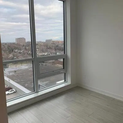 31,&nbsp;Tippett, Clanton Park, Toronto