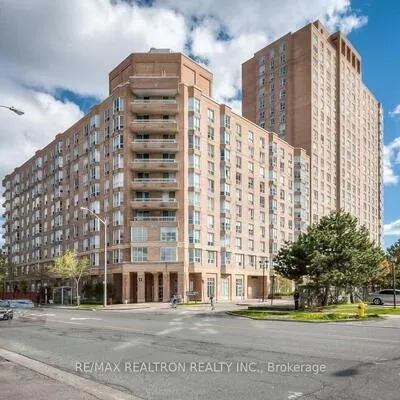 21,&nbsp;Overlea, Thorncliffe Park, Toronto