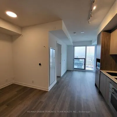 180,&nbsp;Front, Moss Park, Toronto