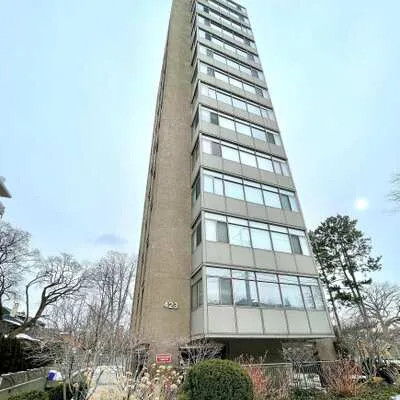 423,&nbsp;Avenue, Yonge-St. Clair, Toronto