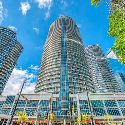 208,&nbsp;Queens, Waterfront Communities C1, Toronto