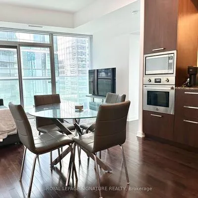 14,&nbsp;York, Waterfront Communities C1, Toronto