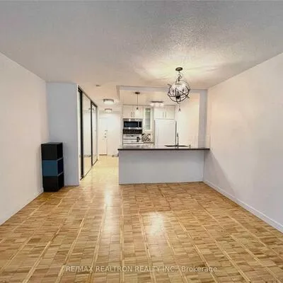 22,&nbsp;Shallmar, Forest Hill North, Toronto