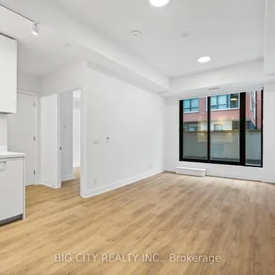 36,&nbsp;Brentcliffe, Thorncliffe Park, Toronto