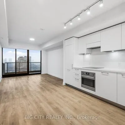 36,&nbsp;Brentcliffe, Thorncliffe Park, Toronto