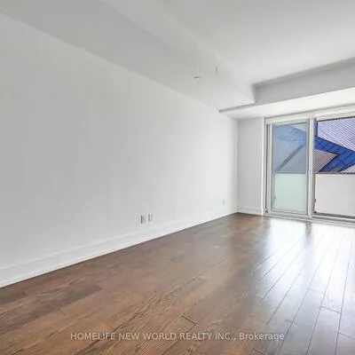 200,&nbsp;Bloor, Annex, Toronto