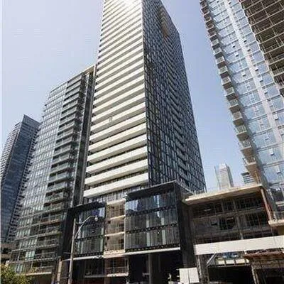 28,&nbsp;Wellesley, Church-Yonge Corridor, Toronto