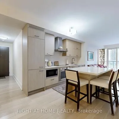 560,&nbsp;Front, Waterfront Communities C1, Toronto