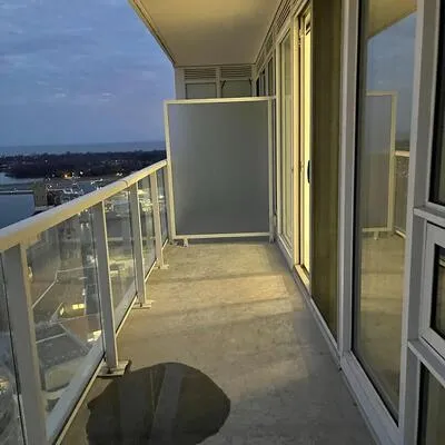 17,&nbsp;Bathurst, Waterfront Communities C1, Toronto