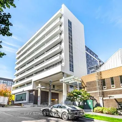 591,&nbsp;Sheppard, Bayview Village, Toronto