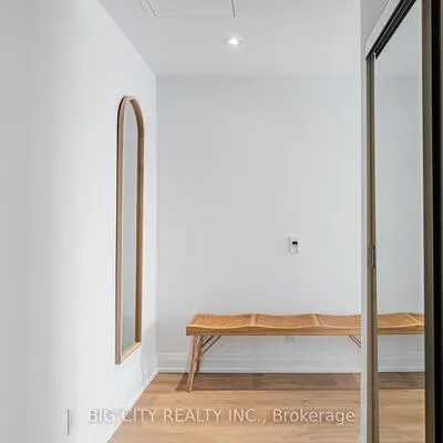 36,&nbsp;Brentcliffe, Thorncliffe Park, Toronto