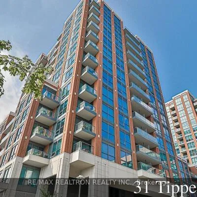 31,&nbsp;Tippett, Clanton Park, Toronto