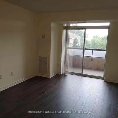 18,&nbsp;Sommerset, Willowdale East, Toronto