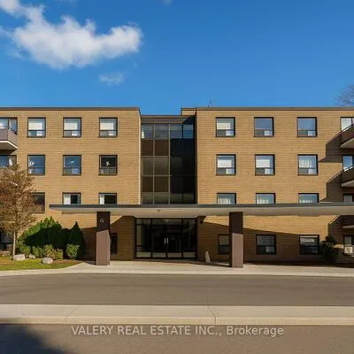 1002,&nbsp;Lawrence, Banbury-Don Mills, Toronto