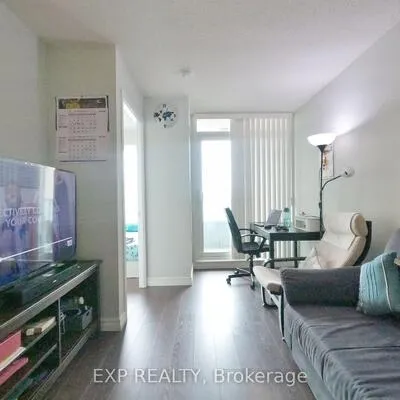 17,&nbsp;Barberry, Bayview Village, Toronto