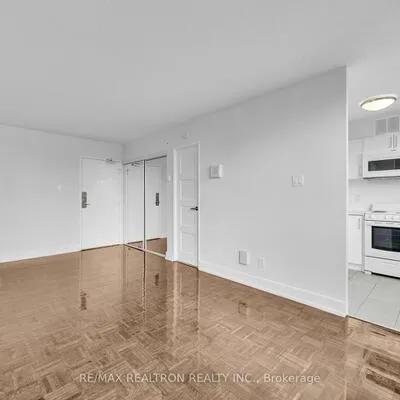 33,&nbsp;Isabella, Church-Yonge Corridor, Toronto