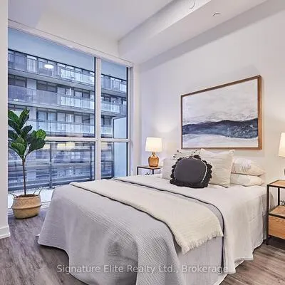 39,&nbsp;Roehampton, Mount Pleasant West, Toronto