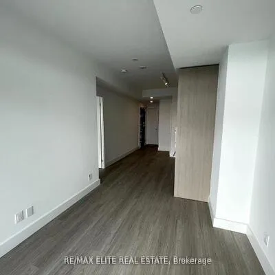 6,&nbsp;Greenbriar, Bayview Village, Toronto