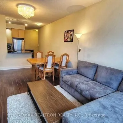 28,&nbsp;Linden, North St. James Town, Toronto