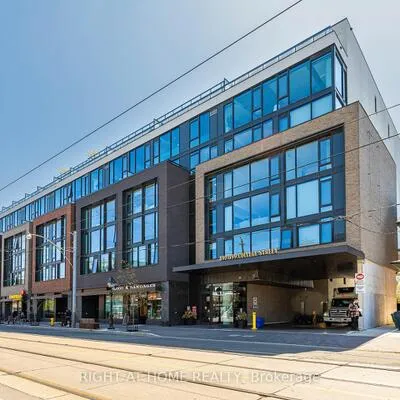 897,&nbsp;College, Palmerston-Little Italy, Toronto