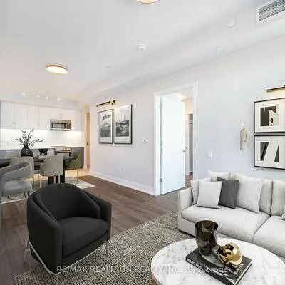 2525,&nbsp;Bathurst, Forest Hill North, Toronto