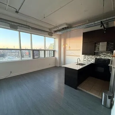 700,&nbsp;King, Niagara, Toronto