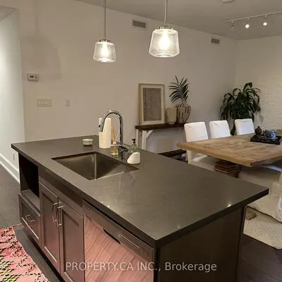 28,&nbsp;Madison, Annex, Toronto