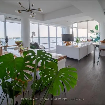 29,&nbsp;Queens, Waterfront Communities C8, Toronto