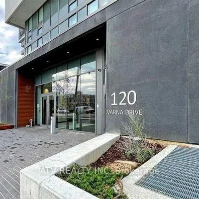 120,&nbsp;Varna, Englemount-Lawrence, Toronto