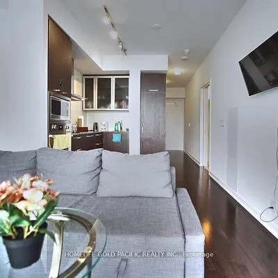 14,&nbsp;York, Waterfront Communities C1, Toronto