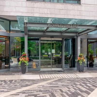 45,&nbsp;Charles, Church-Yonge Corridor, Toronto