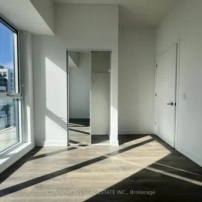 35,&nbsp;Tubman, Regent Park, Toronto