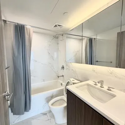 27,&nbsp;McMahon, Bayview Village, Toronto