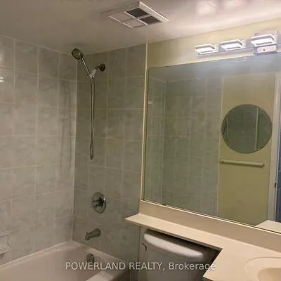 155,&nbsp;Beecroft, Lansing-Westgate, Toronto