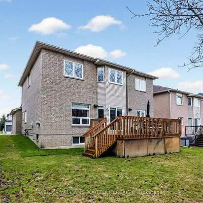 27,&nbsp;Rean, Bayview Village, Toronto