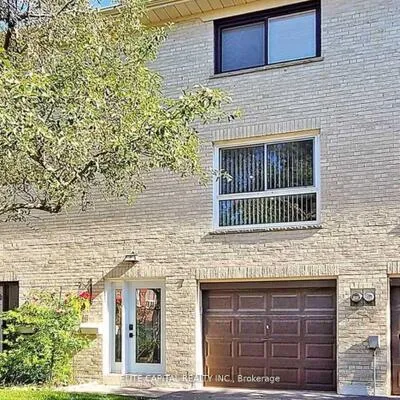 7,&nbsp;Ursa Star, Henry Farm, Toronto