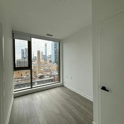 88,&nbsp;Queen, Church-Yonge Corridor, Toronto