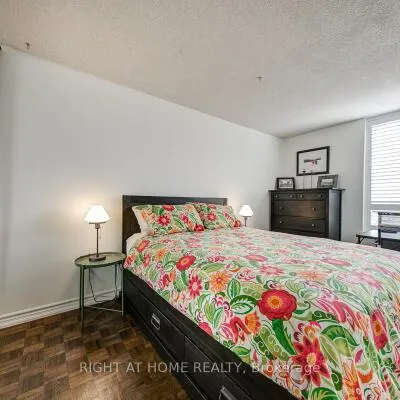 280,&nbsp;Simcoe, Kensington-Chinatown, Toronto