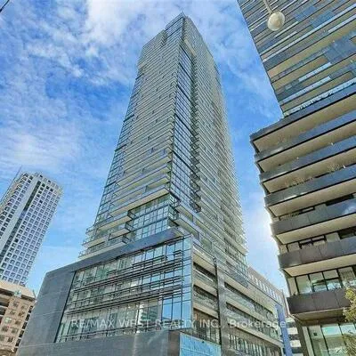 39,&nbsp;Roehampton, Mount Pleasant West, Toronto