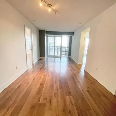 20,&nbsp;Blue Jays, Waterfront Communities C1, Toronto