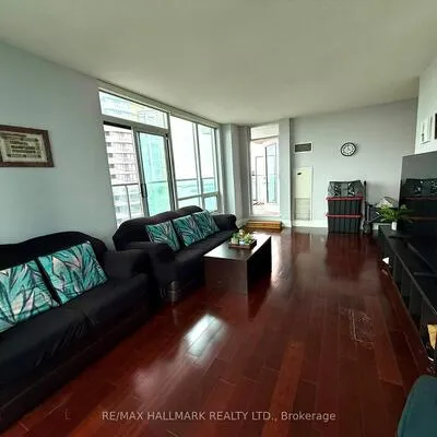 16,&nbsp;Yonge, Waterfront Communities C1, Toronto