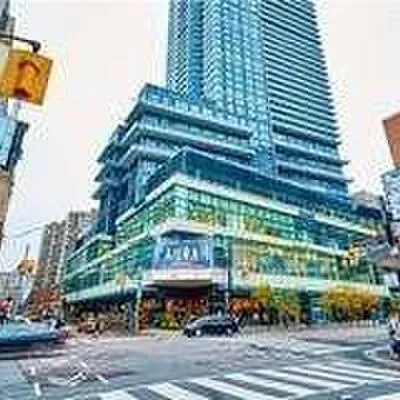 386,&nbsp;Yonge, Bay Street Corridor, Toronto