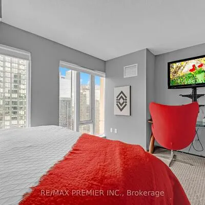210,&nbsp;Victoria, Church-Yonge Corridor, Toronto