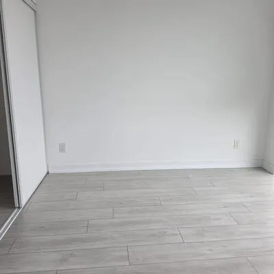 500,&nbsp;DUPONT, Annex, Toronto