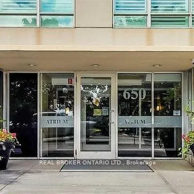 650,&nbsp;Queens, Niagara, Toronto