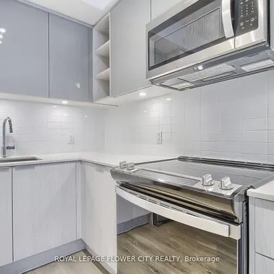 50,&nbsp;Dunfield, Mount Pleasant East, Toronto
