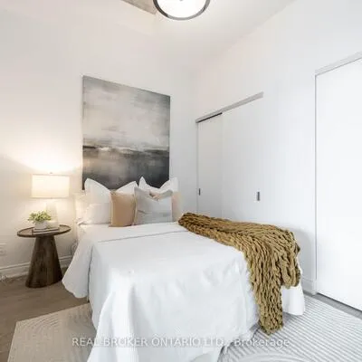 608,&nbsp;Richmond, Niagara, Toronto