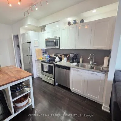 20,&nbsp;Bruyeres, Waterfront Communities C1, Toronto